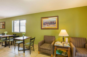 Гостиница Rodeway Inn & Suites Kearney  Карни